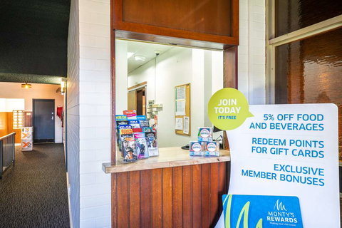 Chardons Corner Hotel - Accommodation Georgetown 1