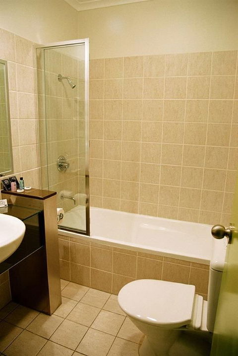 Rocklea International Hotel - Accommodation Georgetown 4