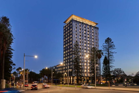 DoubleTree by Hilton Perth Waterfront - Accommodation Georgetown 1