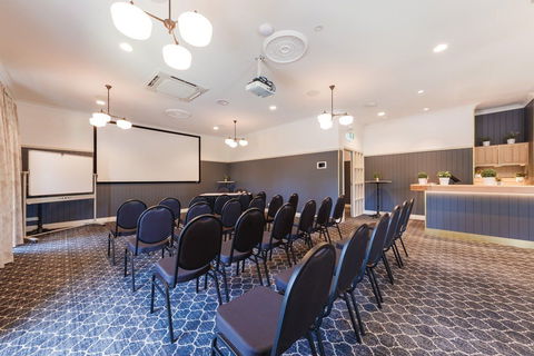 The Glen Hotel & Suites - Accommodation Georgetown 7