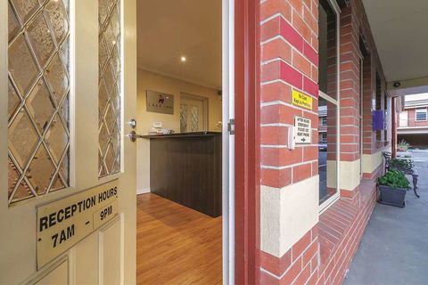 Lake Inn Ballarat - Accommodation Georgetown 2