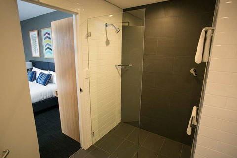 Alpha Hotel Eastern Creek - Accommodation Georgetown 1