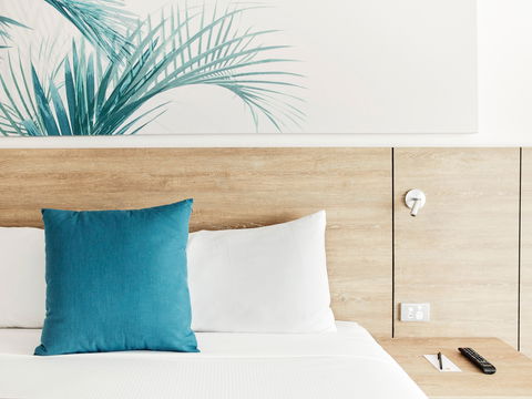 Novotel Cairns Oasis Resort - Accommodation Georgetown 2