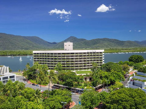 Hilton Cairns - Accommodation Georgetown 2