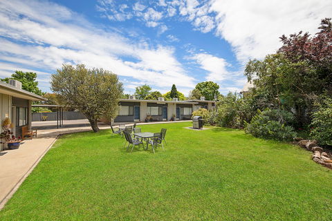 Hamilton Lakeside Motel - Accommodation Georgetown 1