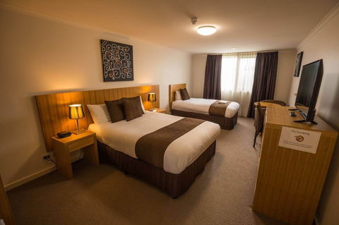 Bairnsdale International - Accommodation Georgetown 6