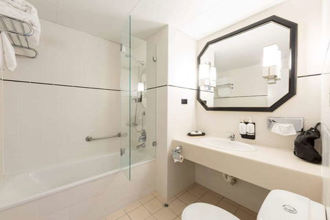 Ramada By Wyndham Diplomat Canberra - Accommodation Georgetown 9