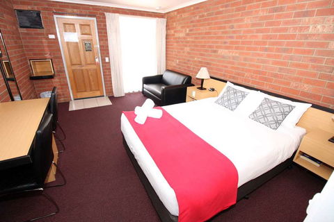 Pevensey Motor Lodge - Accommodation Georgetown 2