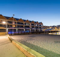 Dolphin Quay Apartment Hotel - Accommodation Georgetown