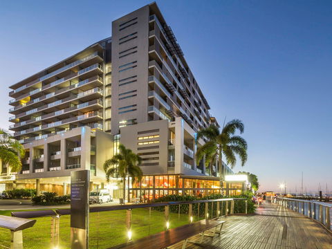 Sebel Cairns Harbour Lights - Accommodation Georgetown 1