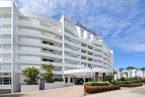 DoubleTree By Hilton Cairns - Accommodation Georgetown 0