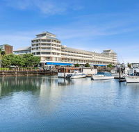 Shangri-La Hotel The Marina - Accommodation Georgetown