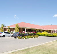 Pines Country Club Motor Inn - Accommodation Georgetown