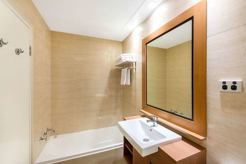 Quality Hotel Ambassador Perth - Accommodation Georgetown 6