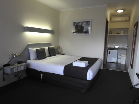 Wine Village Motor Inn - Accommodation Georgetown 9