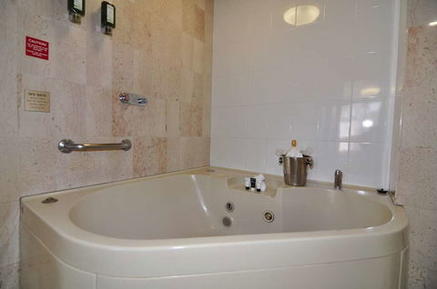 Pavilion On Northbourne - Accommodation Georgetown 15