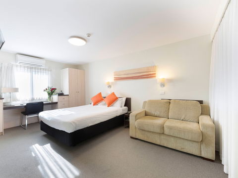 Ibis Styles Canberra Tall Trees - Accommodation Georgetown 3