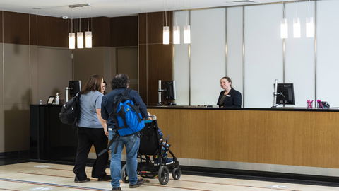 Crowne Plaza Canberra - Accommodation Georgetown 3