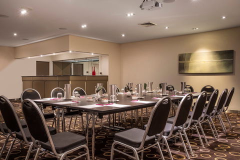Crowne Plaza Canberra - Accommodation Georgetown 10
