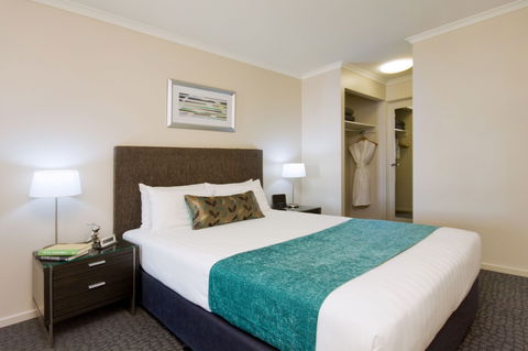 Pacific Suites Canberra - Accommodation Georgetown 4