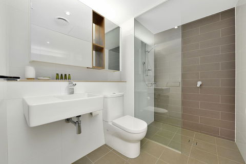 Astra Apartments MacQuarie Park - Accommodation Georgetown 1