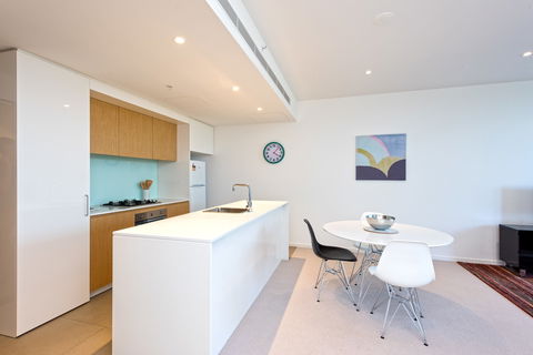Astra Apartments MacQuarie Park - Accommodation Georgetown 2