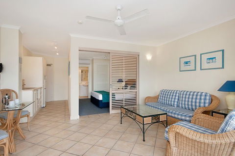 Macrossan House Boutique Holidays Apts - Accommodation Georgetown 2
