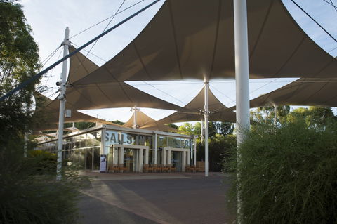 Sails In The Desert Hotel - Accommodation Georgetown 1