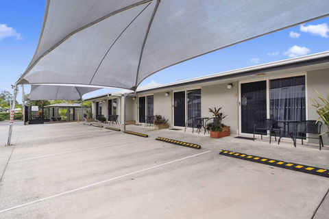 Caboolture Central Motor Inn, SureStay Collection - Accommodation Georgetown 3