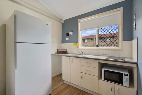 Caboolture Central Motor Inn, SureStay Collection - Accommodation Georgetown 8