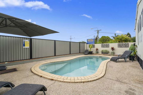 Caboolture Central Motor Inn, SureStay Collection - Accommodation Georgetown 14