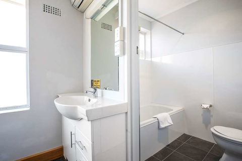 Nightcap At Carlyle Hotel - Accommodation Georgetown 6