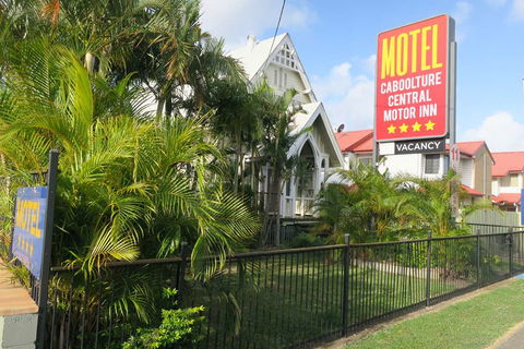 Caboolture Central Motor Inn, SureStay Collection - Accommodation Georgetown 1