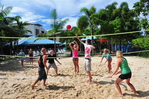 Nomads Cairns Backpackers Resort - Accommodation Georgetown 0