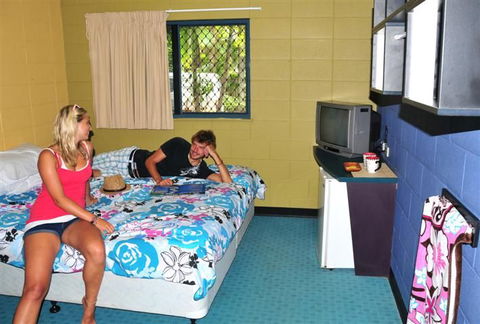 Nomads Cairns Backpackers Resort - Accommodation Georgetown 2