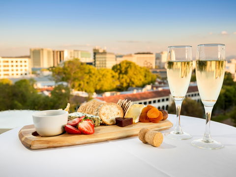 Novotel Canberra - Accommodation Georgetown 2
