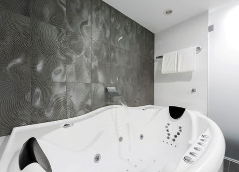 Avenue Hotel Canberra - Accommodation Georgetown 4