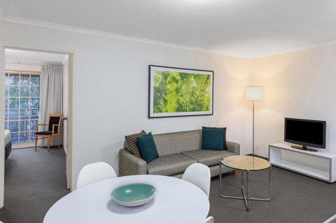 Adina Serviced Apartments Canberra Kingston - Accommodation Georgetown 2