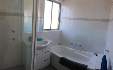 Finches Canberra - Accommodation Georgetown 22
