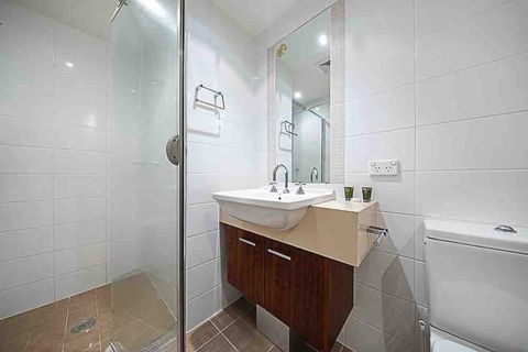 Spacious 1BR Stylish New Acton Apartment +Parking - Accommodation Georgetown 17