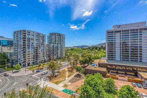 Spacious 1BR Stylish New Acton Apartment +Parking - Accommodation Georgetown 18