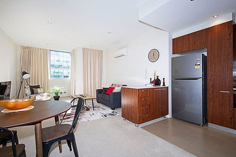Spacious 1BR Stylish New Acton Apartment +Parking - Accommodation Georgetown 5