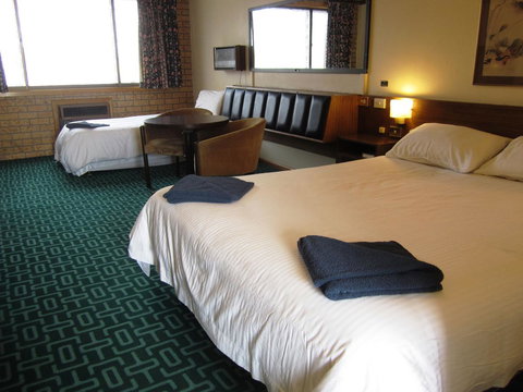 Canberra Lyneham Motor Inn - Accommodation Georgetown 7