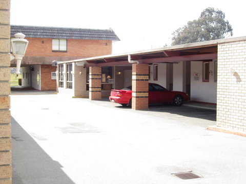 Canberra Lyneham Motor Inn - Accommodation Georgetown 3