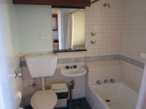 Canberra Lyneham Motor Inn - Accommodation Georgetown 9