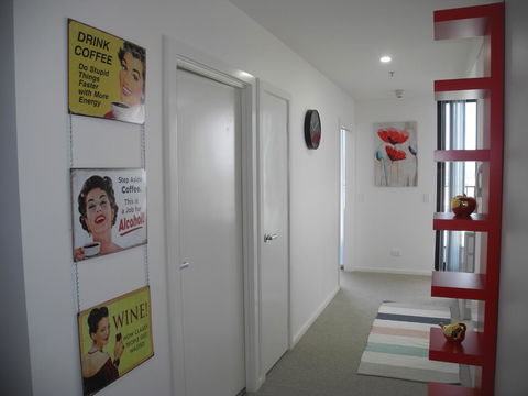 3BR Executive Apartment With Lake And Mountain Views - Accommodation Georgetown 5