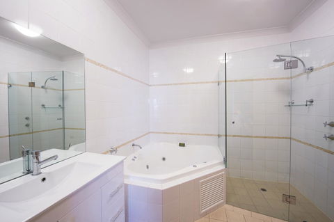 McCracken Country Club - Accommodation Georgetown 30