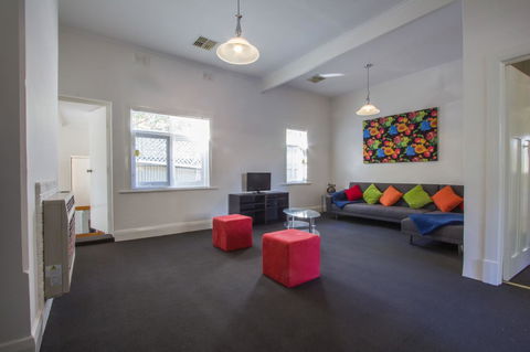 Cowan Street Bungalow - Accommodation Georgetown 6