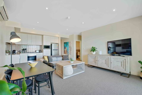 Port Adelaide Executive Waterfront Apartment - Accommodation Georgetown 17