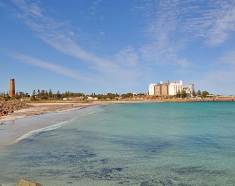 Wallaroo Marina Waterfront Luxe Apartment - Accommodation Georgetown 3